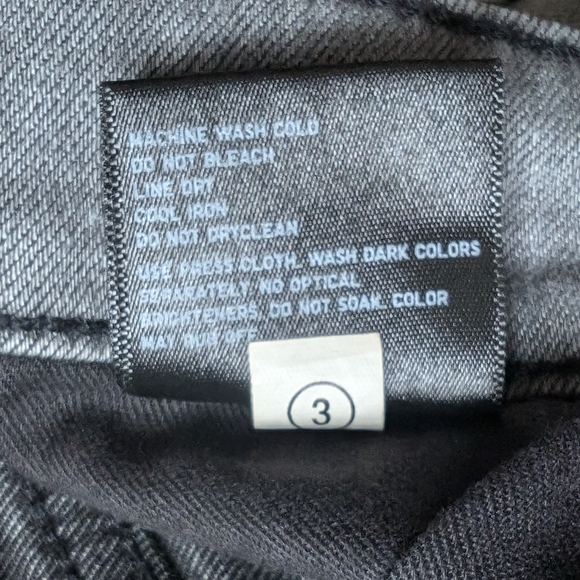 Uniqlo Jeans, 30x34 - Picture 8 of 8